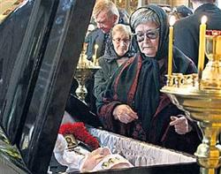 Он смешил нас, чтобы мы жили
